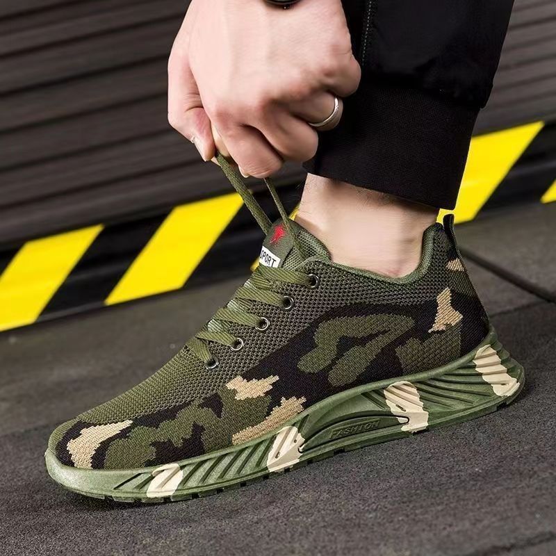Men’s Winter Velvet Lightweight Camouflage Running Shoes with Non-Slip Sole
